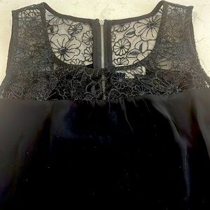 COPY MINE black top with lace